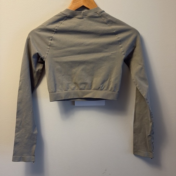 Nux Sierra Long Sleeve Crop Sage Green Size Small - Picture 6 of 6